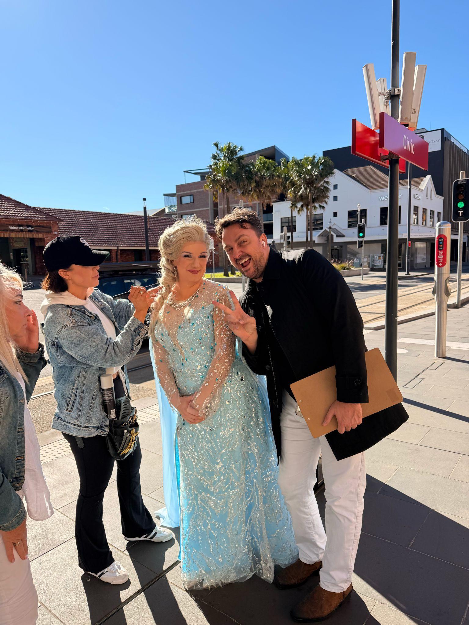Elsa with the trailer crew between takes in Newcastle